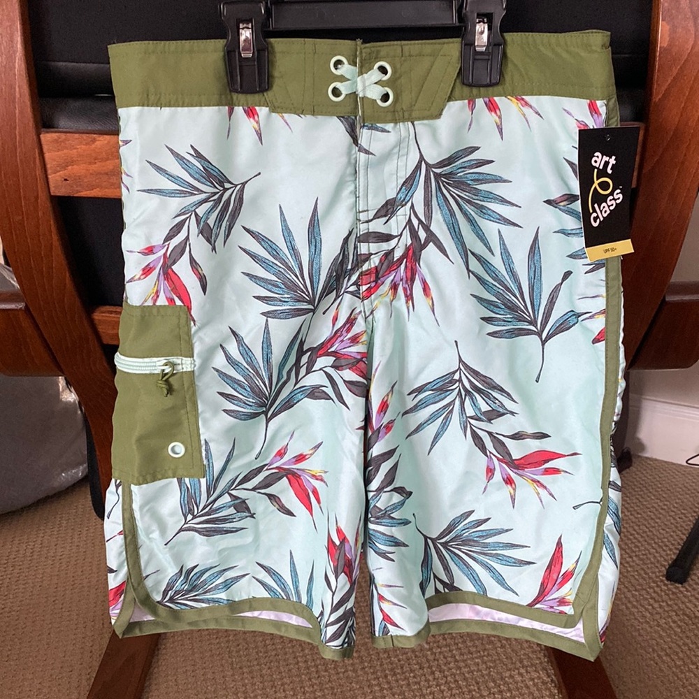 Boys swim trunks sz 14, nwt, UPF 50